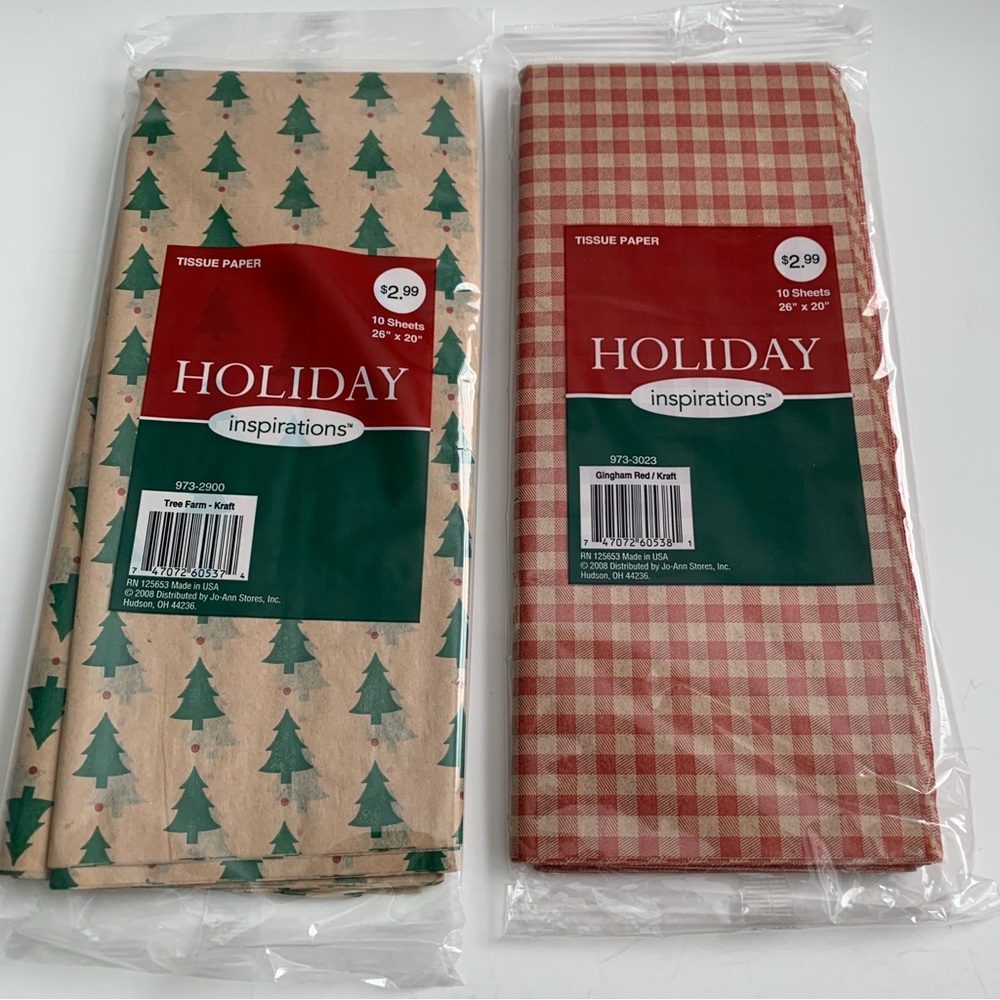 Red and Green Gingham Gift Bags with Festive Tissue Paper Bundle Farmhouse - Picture 15 of 17